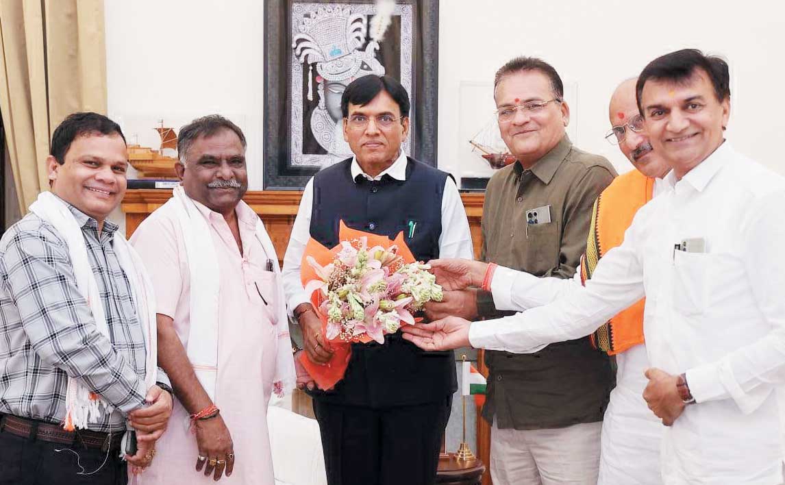 केंद्रीय मंत्रियों व राष्ट्रीय नेताओं से की मुलाकात केंद्रीय मंत्रियों व राष्ट्रीय नेताओं से की मुलाकात