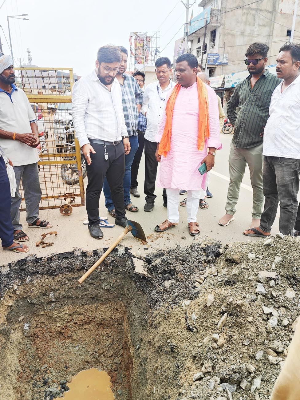 लीकेज की समस्या से शहरवासियों को राहत मिली लीकेज की समस्या से शहरवासियों को राहत मिली