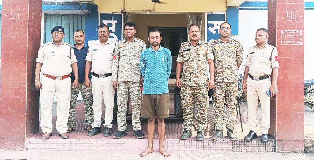 लिव इन में रह रही महिला की हत्या, आरोपी गिरफ्तार लिव इन में रह रही महिला की हत्या, आरोपी गिरफ्तार
