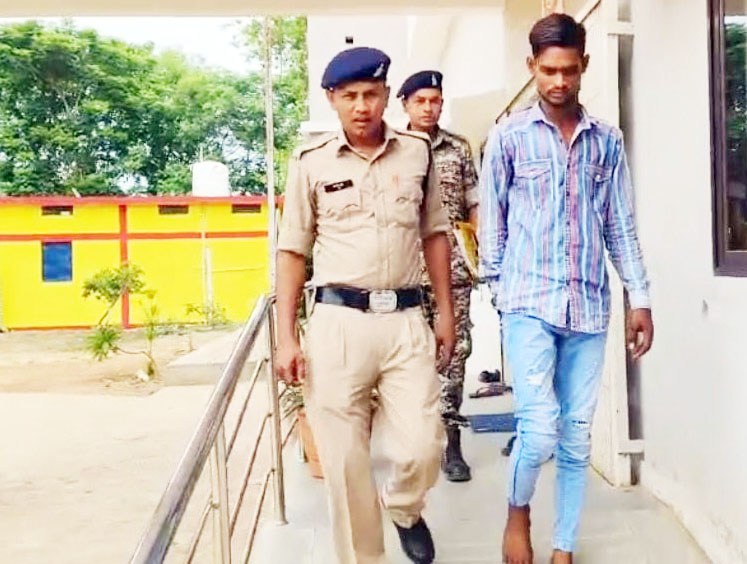 नाबालिग से रेप, आरोपी गिरफ्तार नाबालिग से रेप, आरोपी गिरफ्तार
