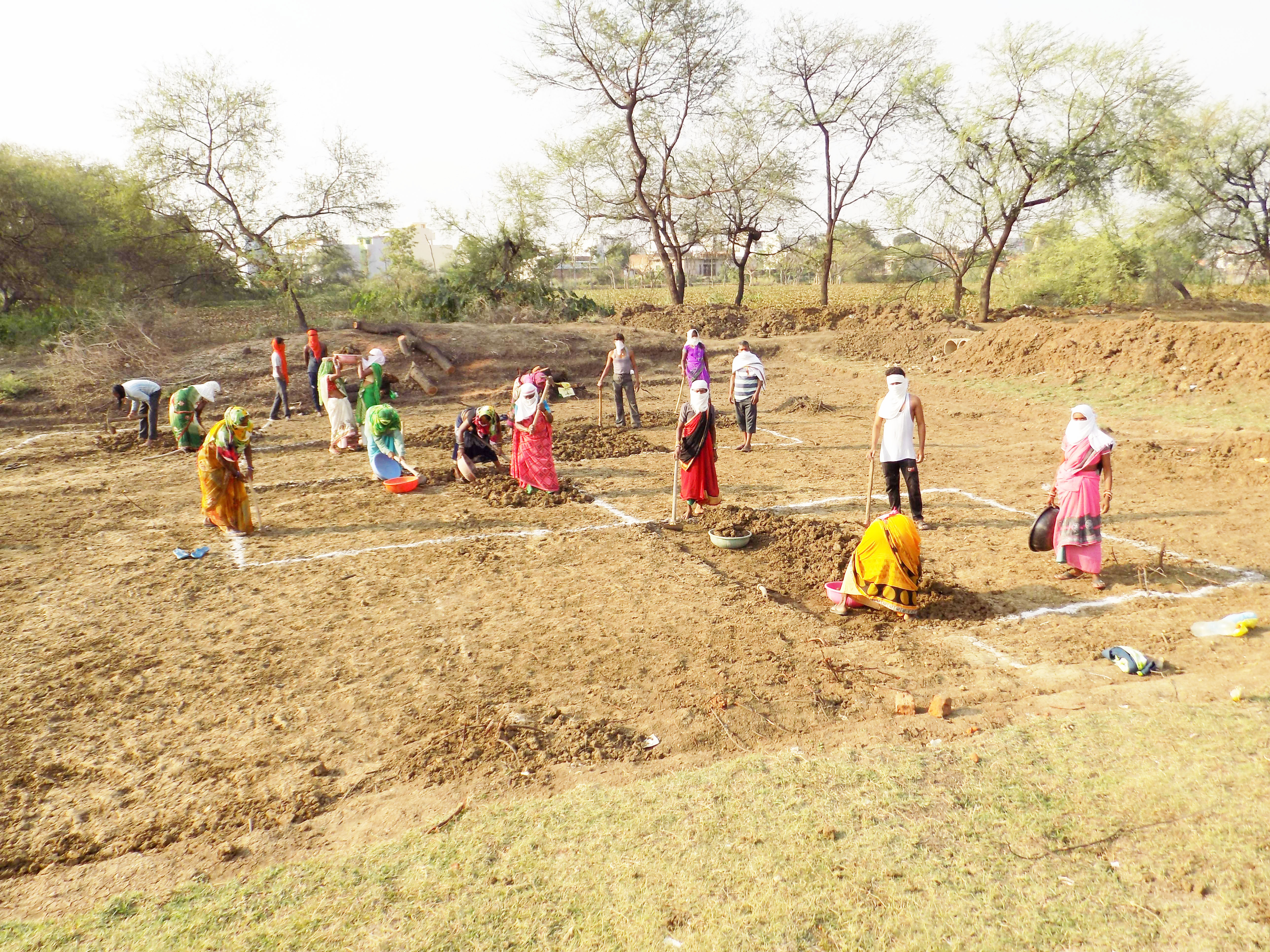 मनरेगा के जरिए मजदूरों को रोजगार के अवसर