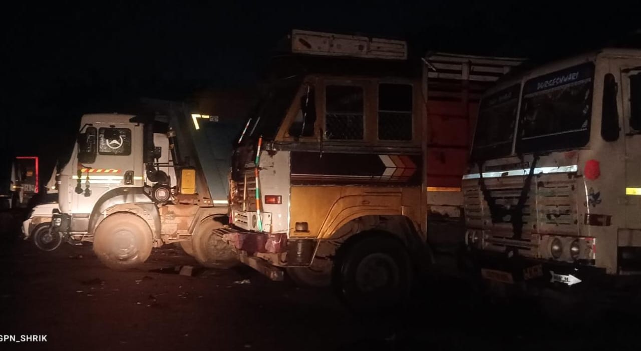अवैध रेत उत्खनन पर प्रशासन का शिकंजा, चंपारण रेत घाट में कई कार्रवाई अवैध रेत उत्खनन पर प्रशासन का शिकंजा, चंपारण रेत घाट में कई कार्रवाई