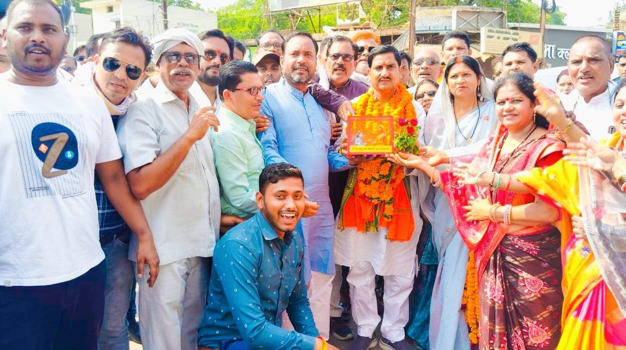 साहू समाज धमतरी ने किया केन्द्रीय राज्यमंत्री तोखन का स्वागत-अभिनंदन