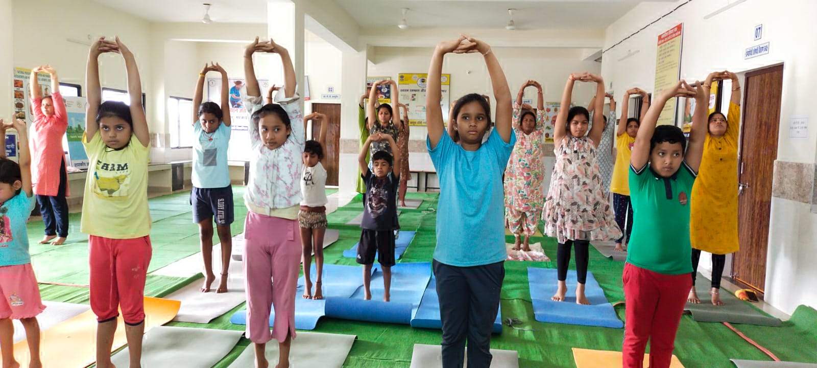 जिले के सभी आरोग्य मंदिर और योगा वेलनेस सेंटरों में चल रहा पांच दिवसीय योग शिविर