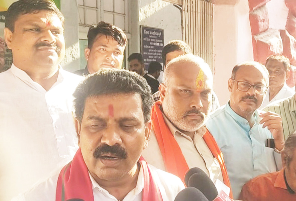 कौन-कौन गए थे, क्या-क्या किए हैं ये भी हमें पता कौन-कौन गए थे, क्या-क्या किए हैं ये भी हमें पता