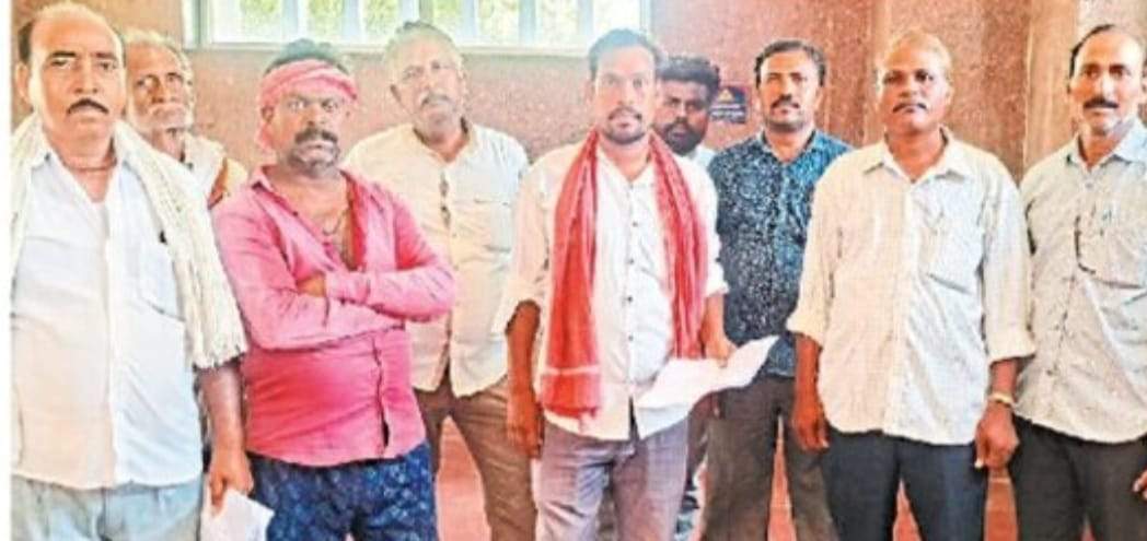 किसानों को फसल बीमा के मिले 500-500, किसानों ने कलेक्टर से ज्यादा रकम दिलाने रखी मांग