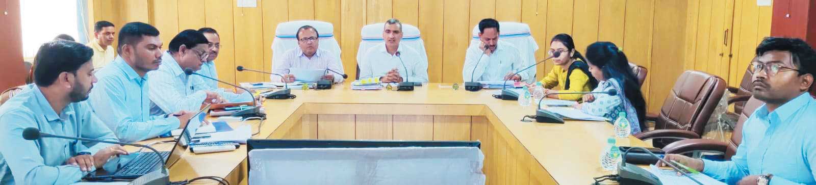 जिला अस्पताल में डॉक्टर 24 घंटे उपलब्ध हो अन्यथा होगी कार्रवाई