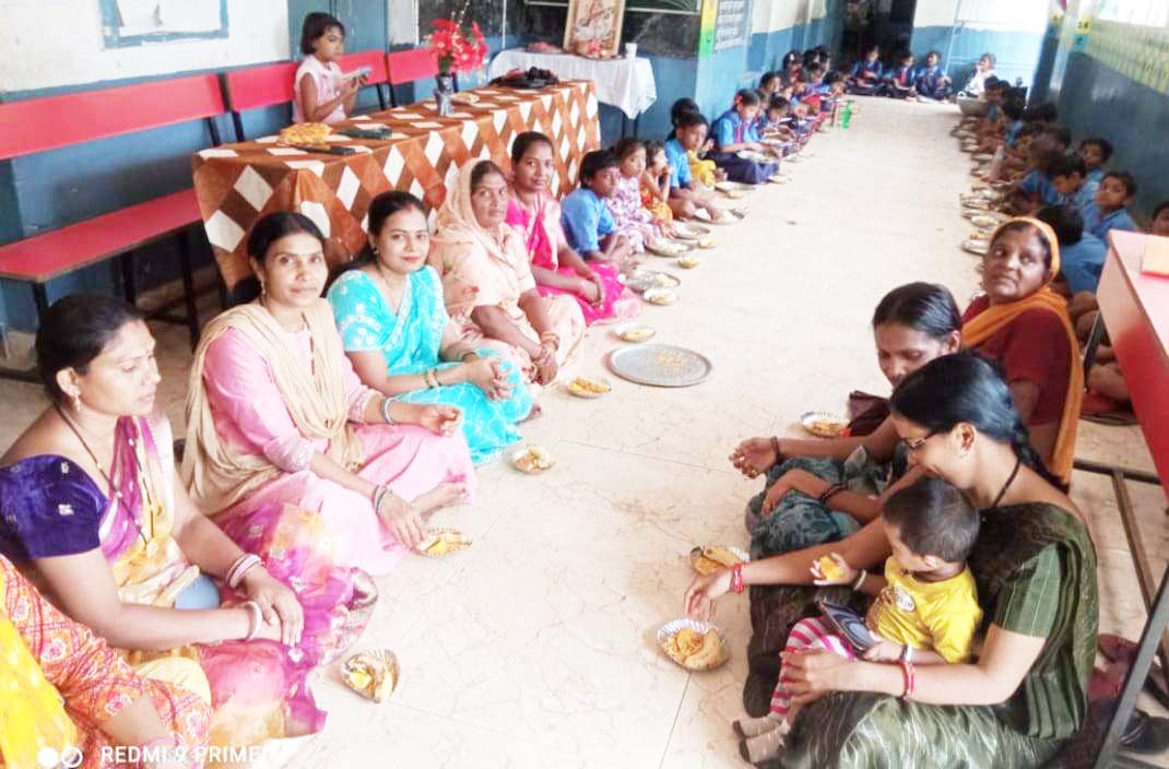 शाला प्रवेशोत्सव व न्योता भोज