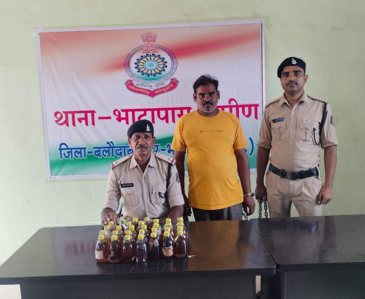 अवैध शराब बिक्री, 2 कोचिया गिरफ्तार