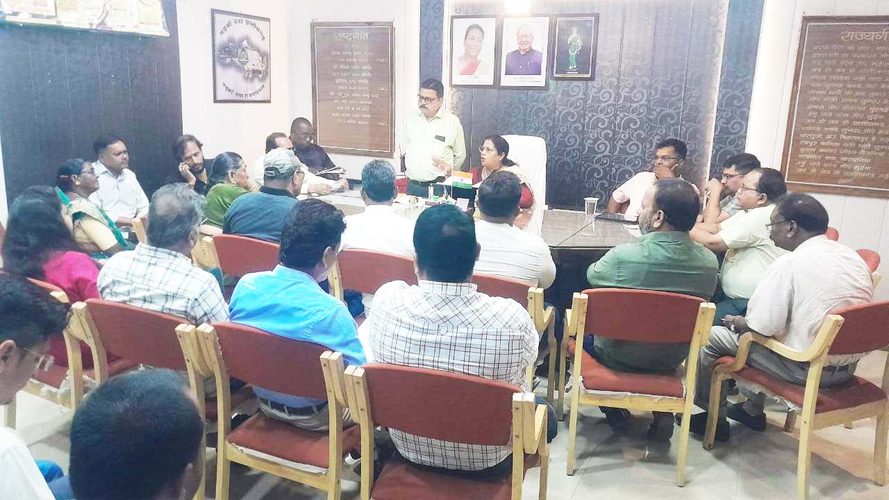 एमआईसी के सफाई ठेका निरस्त करने से गहराया विवाद एमआईसी के सफाई ठेका निरस्त करने से गहराया विवाद