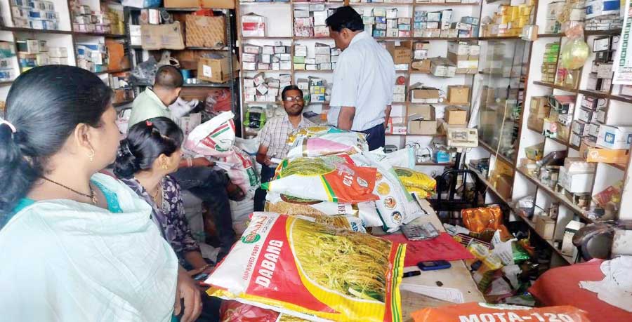 खाद-बीज दुकानों का निरीक्षण, कार्रवाई