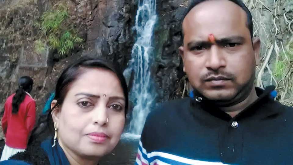 छात्रा से 10 साल तक रेप, शिक्षक के बाद वकील पत्नी भी गिरफ्तार