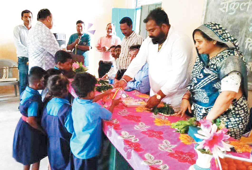 सत्यनगर में संकुल स्तरीय शाला प्रवेश उत्सव