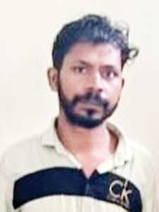 शहीद की पत्नी के अनपढ़ होने का उठाया फायदा शहीद की पत्नी के अनपढ़ होने का उठाया फायदा