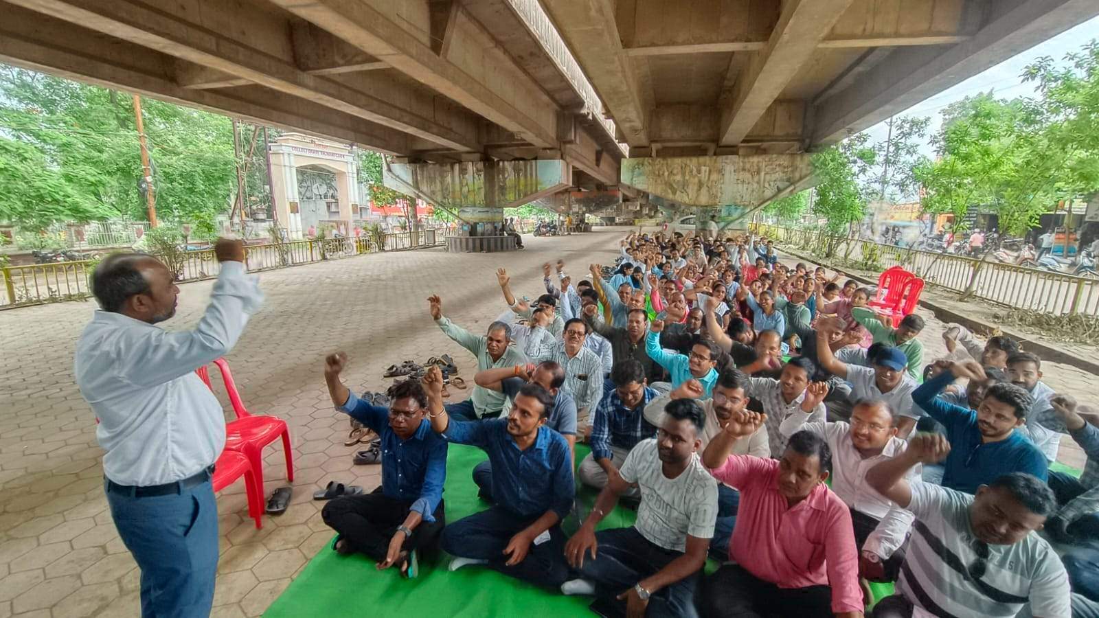 दूसरे दिन भी हड़ताल पर रहे पटवारी, कामकाज ठप दूसरे दिन भी हड़ताल पर रहे पटवारी, कामकाज ठप