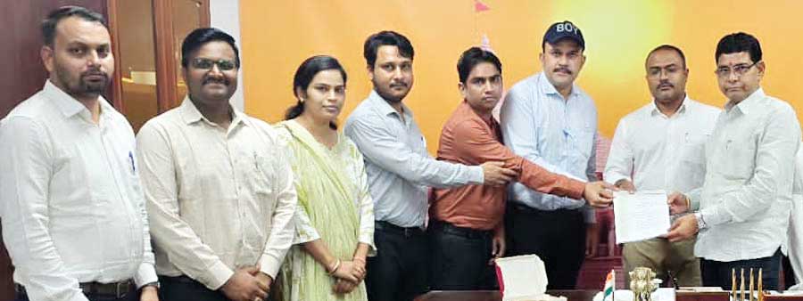 नायब तहसीलदार से मारपीट