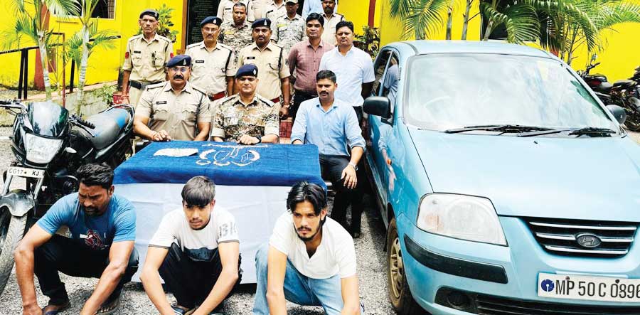 कार-बाइक में घूम-घूम करते थे सूने मकानों की रेकी कार-बाइक में घूम-घूम करते थे सूने मकानों की रेकी
