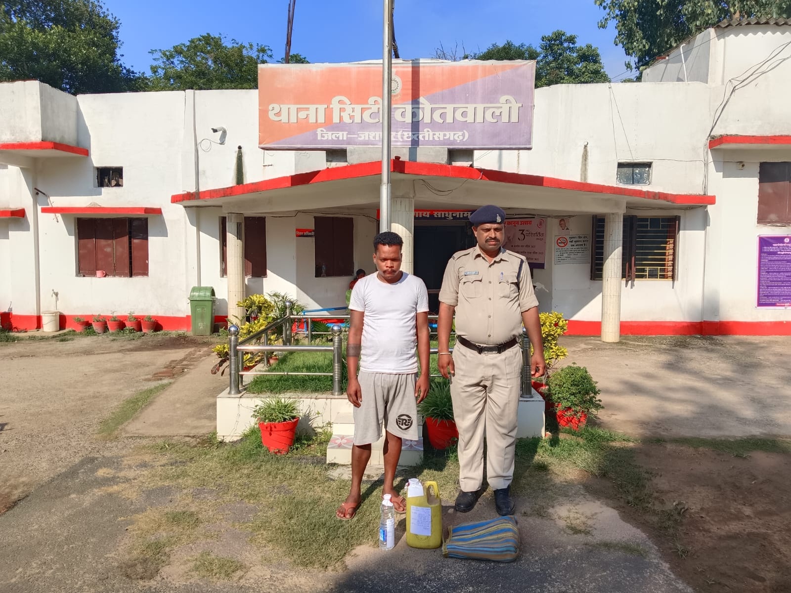  अवैध नशे का कारोबार आदतन आरोपी गिरफ्तार