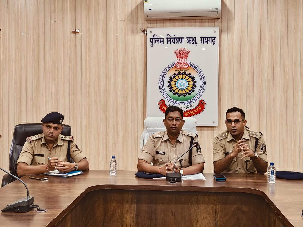 होटल, ढाबा, लॉज, धर्मशाला संचालकों की बैठक, सुरक्षा संबंधी निर्देश होटल, ढाबा, लॉज, धर्मशाला संचालकों की बैठक, सुरक्षा संबंधी निर्देश