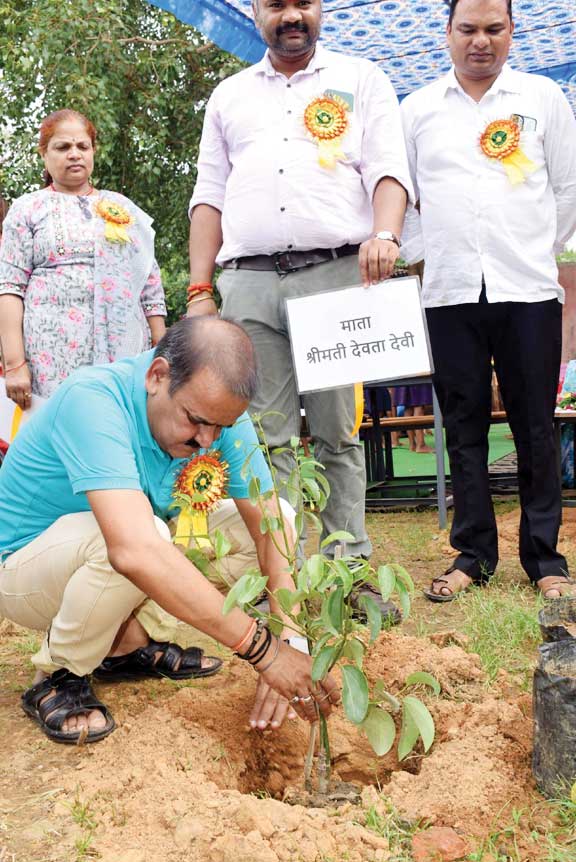 पीएमश्री प्राथमिक विद्यालय में शाला प्रवेश उत्सव