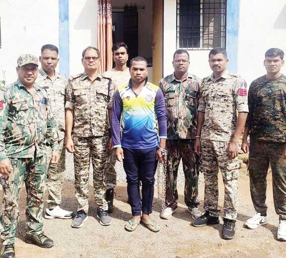 नाबालिग से रेप, बंदी नाबालिग से रेप, बंदी