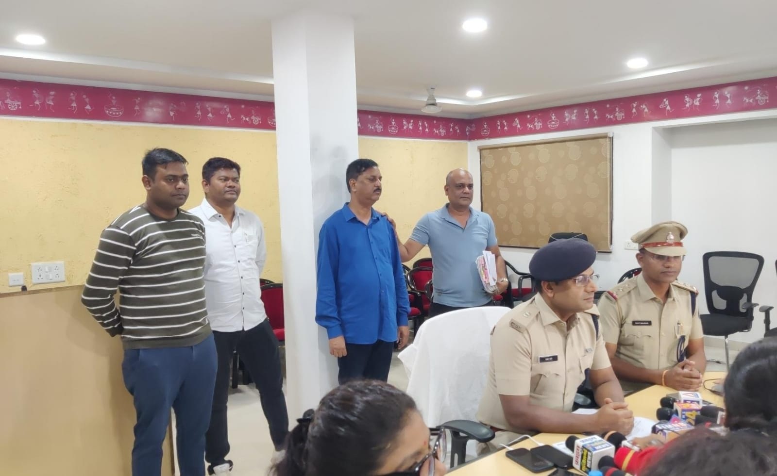 12 सौ करोड़ का आसामी चिटफंड कंपनी का सीएमडी 12 वर्ष बाद गिरफ्तार 12 सौ करोड़ का आसामी चिटफंड कंपनी का सीएमडी 12 वर्ष बाद गिरफ्तार