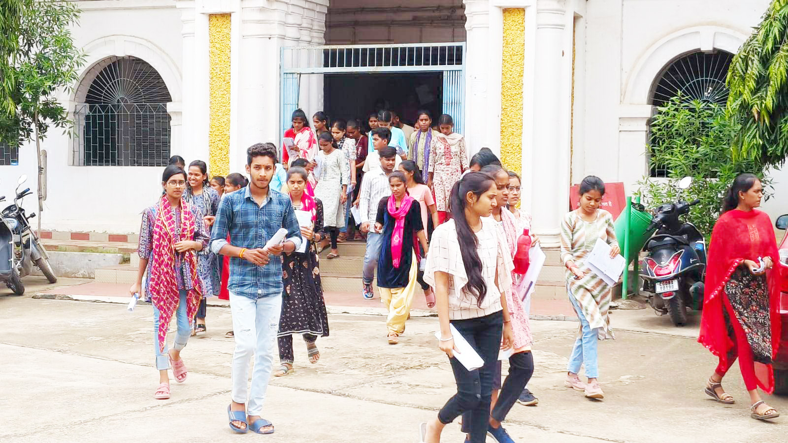 नर्सिंग कॉलेजों में प्रवेश के लिए परीक्षा