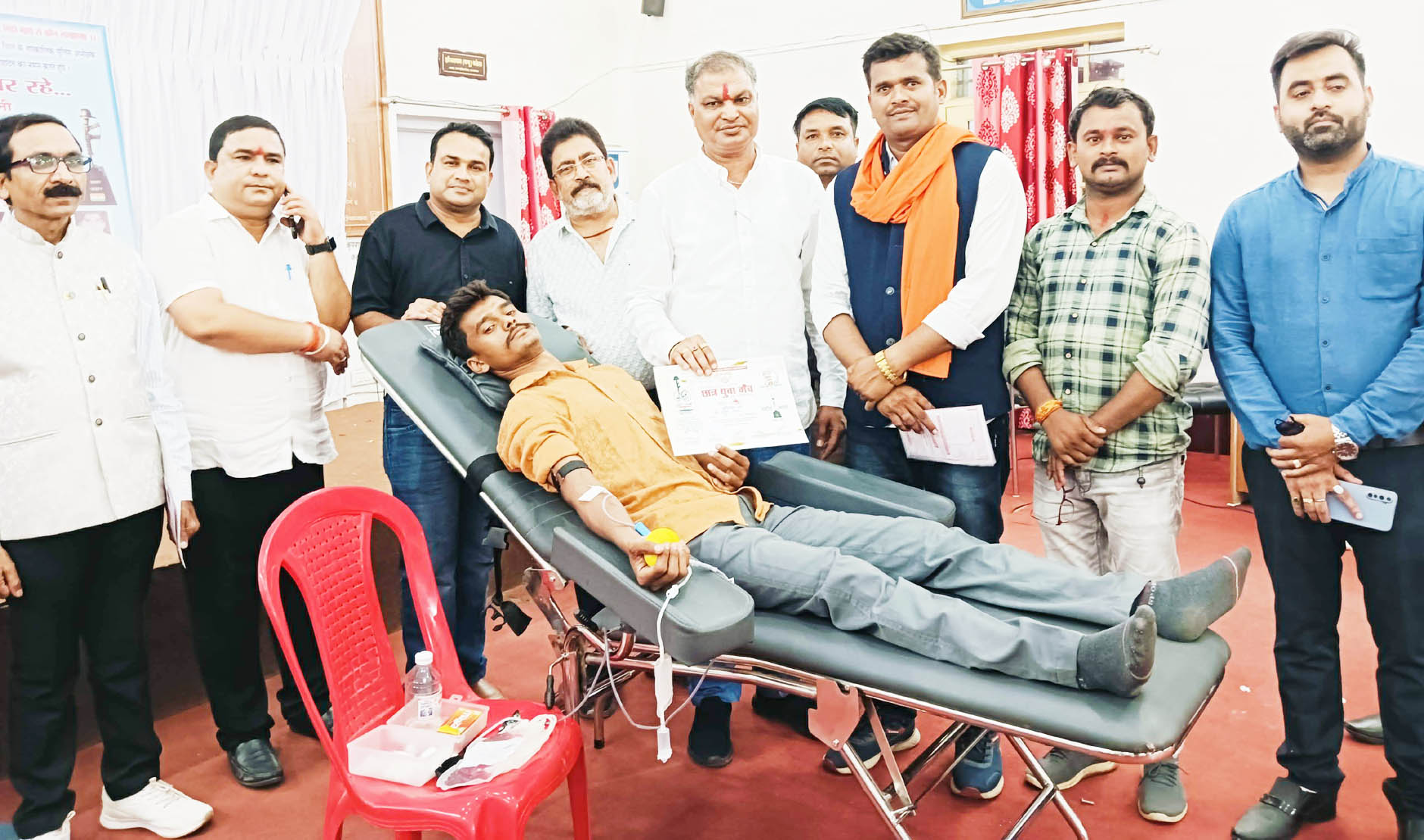 रक्तदान जीवनदान के समतुल्य है- मधुसूदन रक्तदान जीवनदान के समतुल्य है- मधुसूदन
