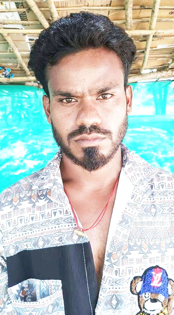 अवैध शराब संग युवक पकड़ाया, जमानत पर रिहा अवैध शराब संग युवक पकड़ाया, जमानत पर रिहा
