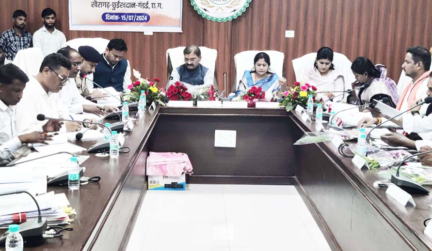 सांसद की मौजूदगी में डीएमएफ की बैठक