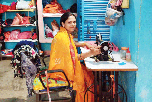  महतारी वंदन योजना से सुमन बना रही पहचान