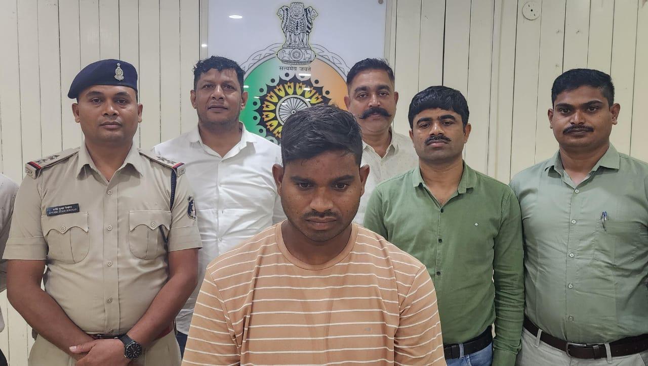 लाखों के ठग को सिम बेचने वाला गिरफ्तार, जेल भेजा लाखों के ठग को सिम बेचने वाला गिरफ्तार, जेल भेजा