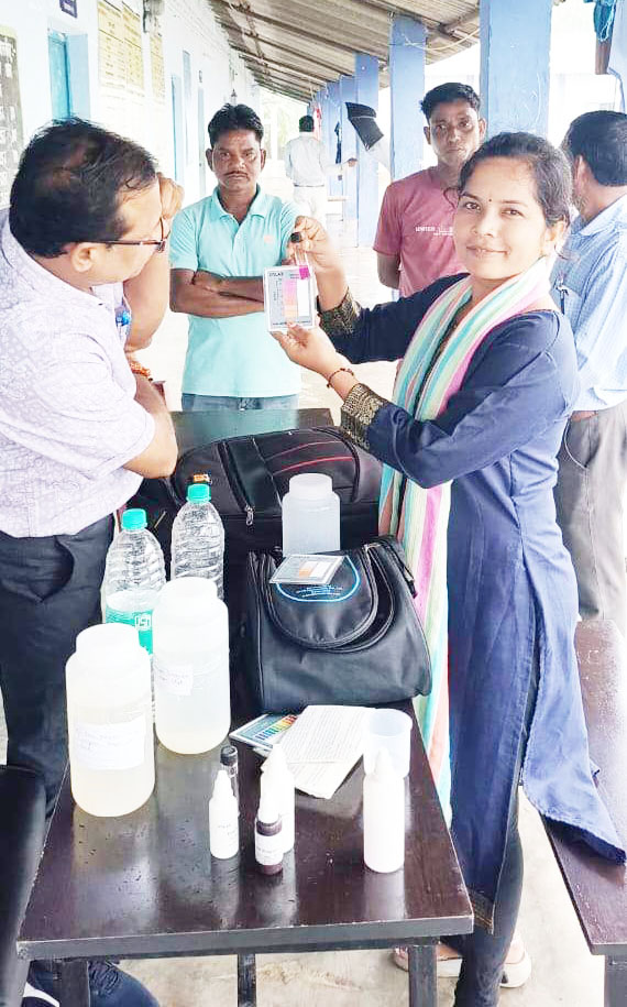 खबर का असर: पीएचई टीम तारलागुड़ा पोटाकेबिनो के बोरिंगों की जांच करने पहुंची खबर का असर: पीएचई टीम तारलागुड़ा पोटाकेबिनो के बोरिंगों की जांच करने पहुंची