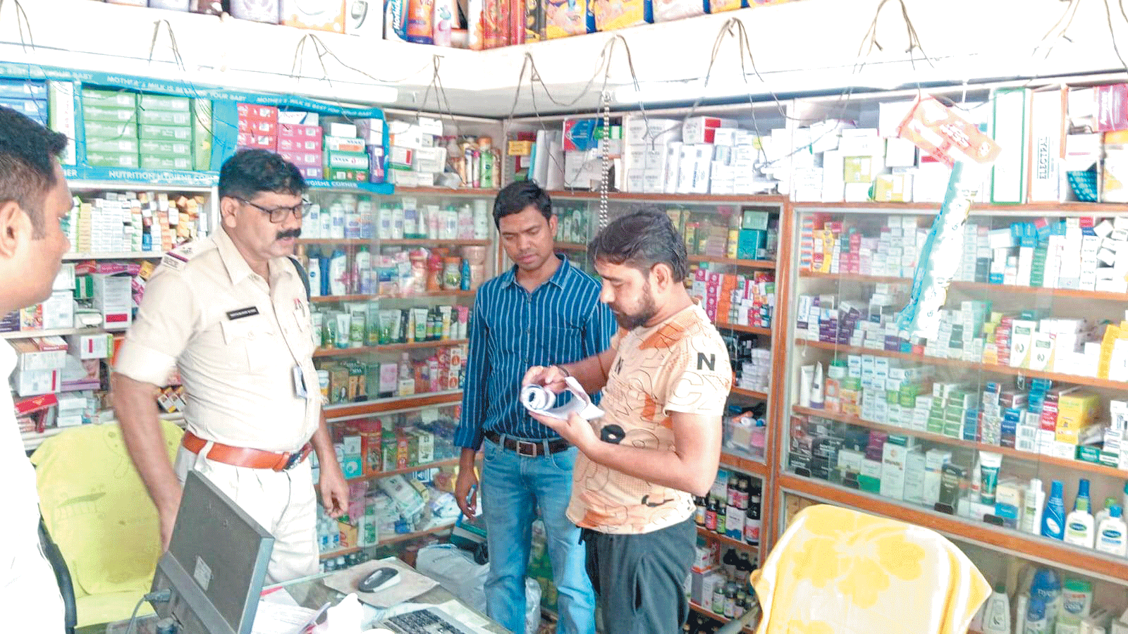 दवाई दुकानों का चेकिंग अभियान