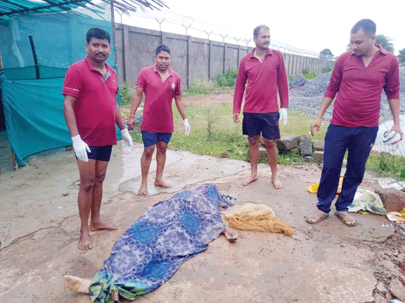 मछली पकड़ते ग्रामीण डूबा, मौत