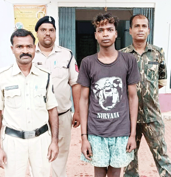 चोरी की नीयत से एटीएम मशीन में तोडफ़ोड़, आरोपी गिरफ्तार चोरी की नीयत से एटीएम मशीन में तोडफ़ोड़, आरोपी गिरफ्तार