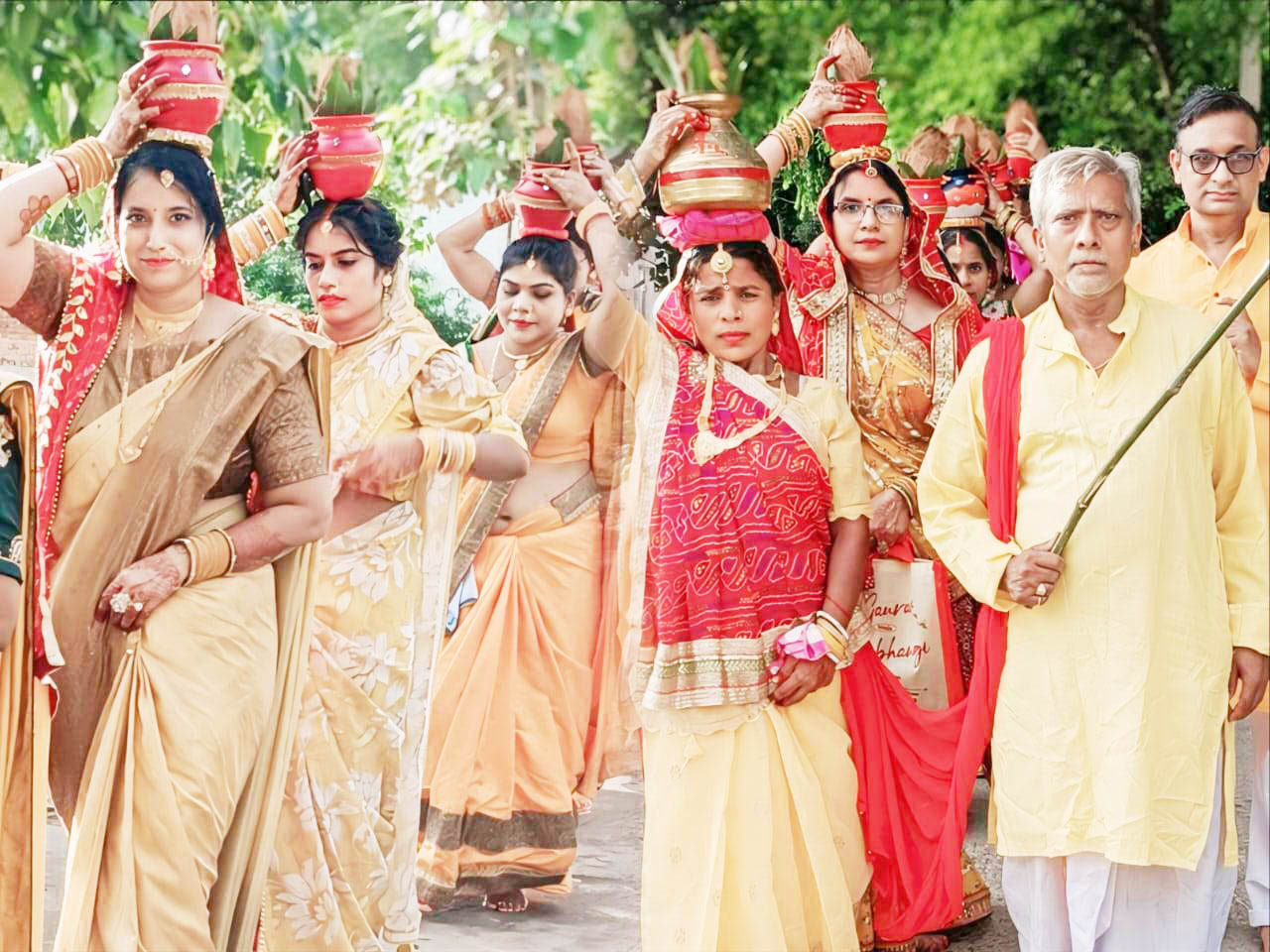 कलश यात्रा के साथ पूर्णिमा उद्यापन