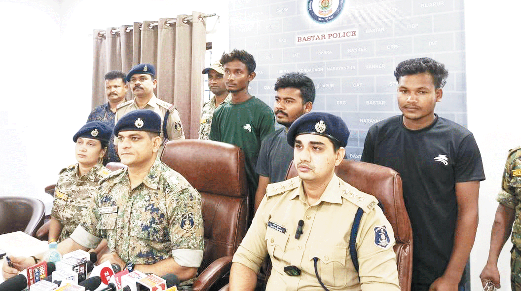 अश्लील वीडियो डिलीट करने की बात पर विवाद अश्लील वीडियो डिलीट करने की बात पर विवाद
