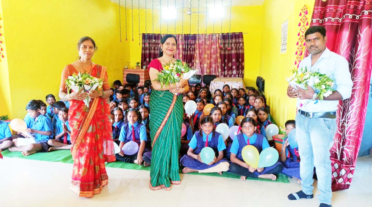 मीडिल स्कूल हरिनभट्ठा में गुरुपूर्णिमा उत्सव