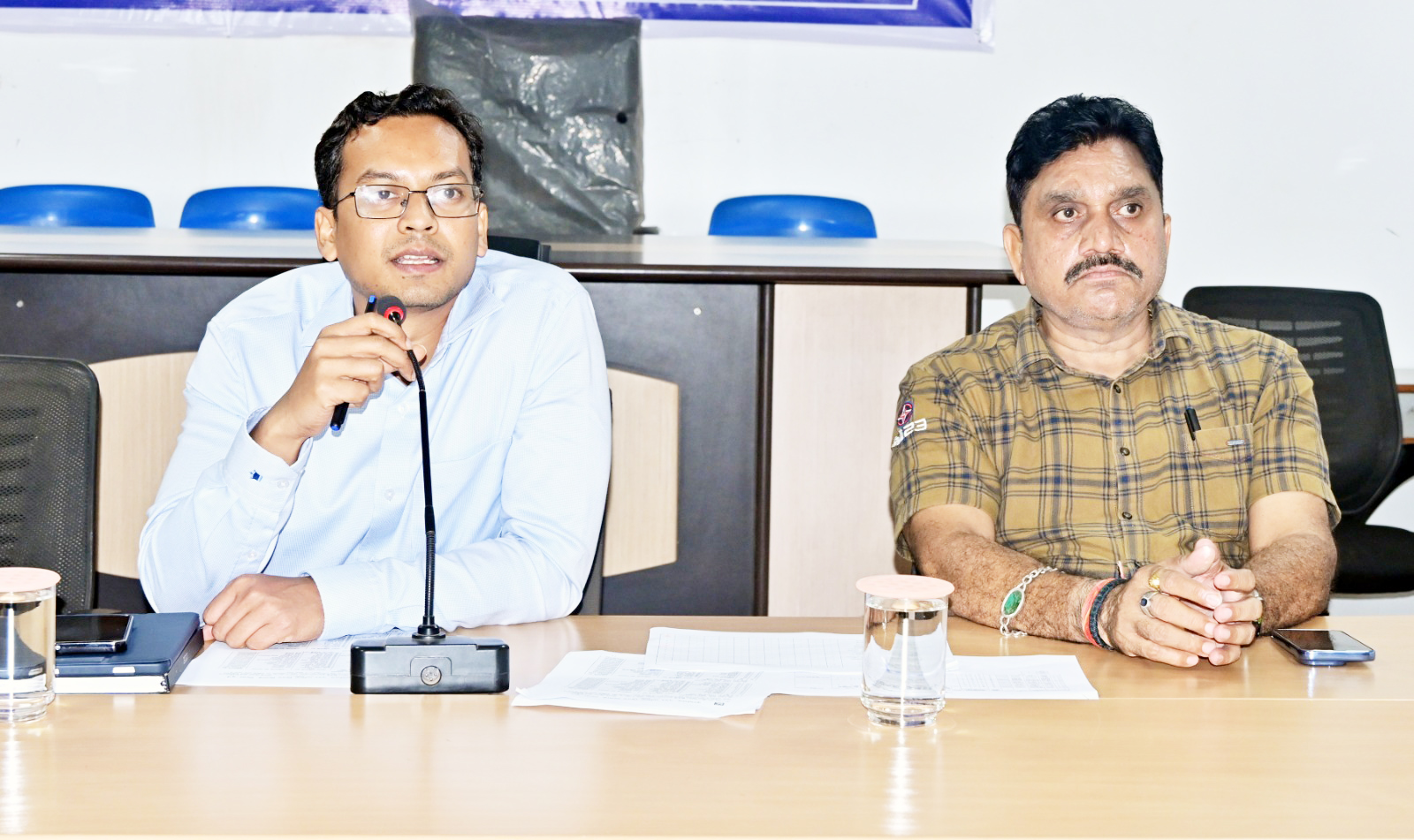 निचली बस्तियों में जल भराव की व्यवस्था पर चर्चा निचली बस्तियों में जल भराव की व्यवस्था पर चर्चा