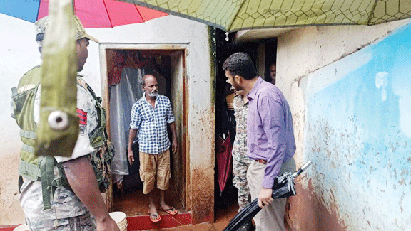 किरंदुल डैम हादसा: कलेक्टर ने पीडि़तों की सुनी समस्याएं