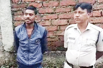 मकान से चोरी, फरार आरोपी  गिरफ़्तार