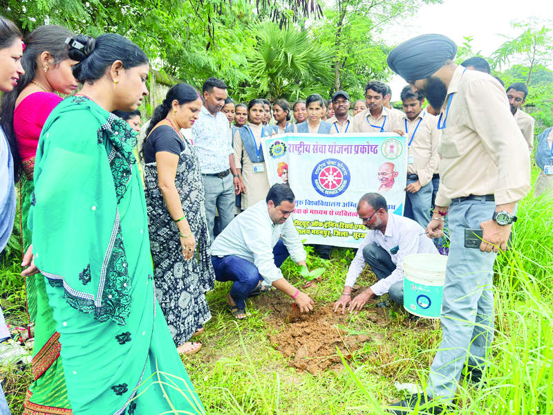 महाविद्यालय में करगिल विजय दिवस मनाया