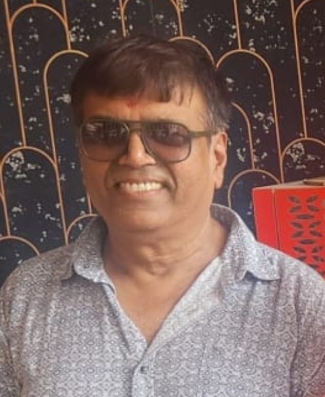 मानवता की सेवा के लिए संजय बहादुर सम्मानित मानवता की सेवा के लिए संजय बहादुर सम्मानित