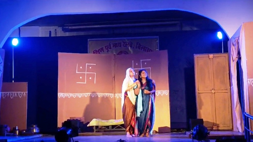 आषाढ़ का एक दिन’ नाटक को प्रथम पुरस्कार, एनई इंस्टीट्यूट में विभिन्न मंडलों के प्रतिभागी हुए शामिल