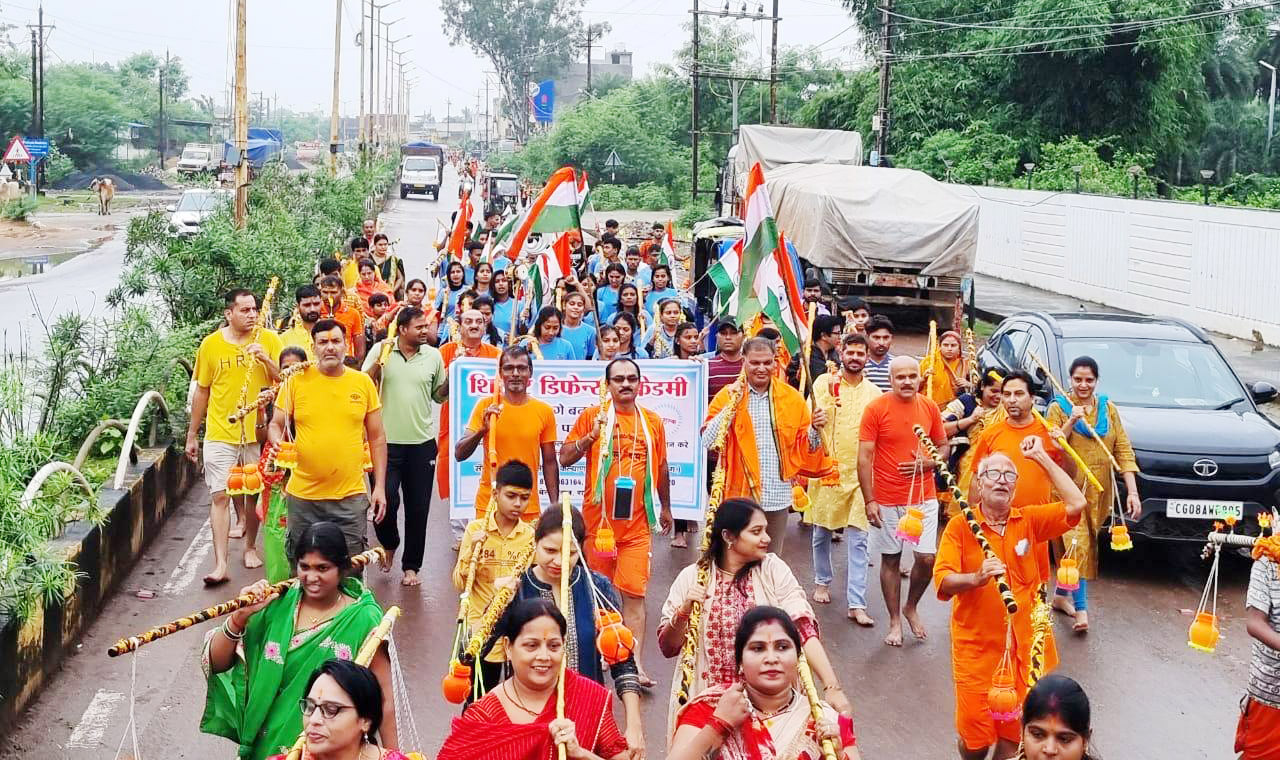 दूसरे सोमवार को शिवनाथ तट से निकली कांवड़ यात्रा दूसरे सोमवार को शिवनाथ तट से निकली कांवड़ यात्रा