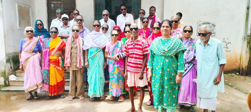 मोतियाबिंद शिविर में  43 मरीजों की सर्जरी