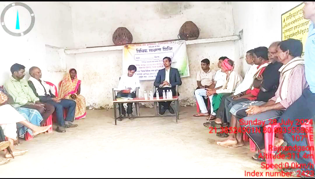 गाड़ाघाट लछना में विधिक साक्षरता शिविर 