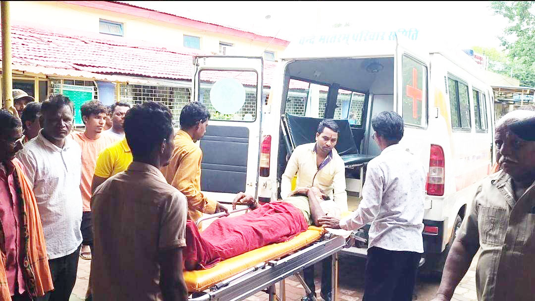 कार ने पिकअप को ठोका, 29 घायल