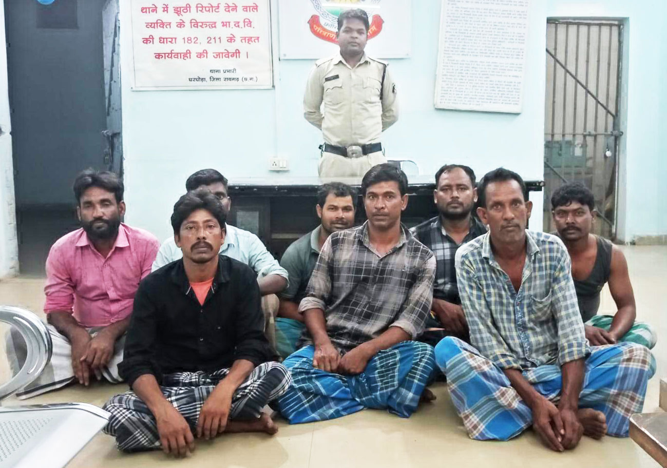 संदिग्ध फेरी कबाड़ी वालों पर कार्रवाई